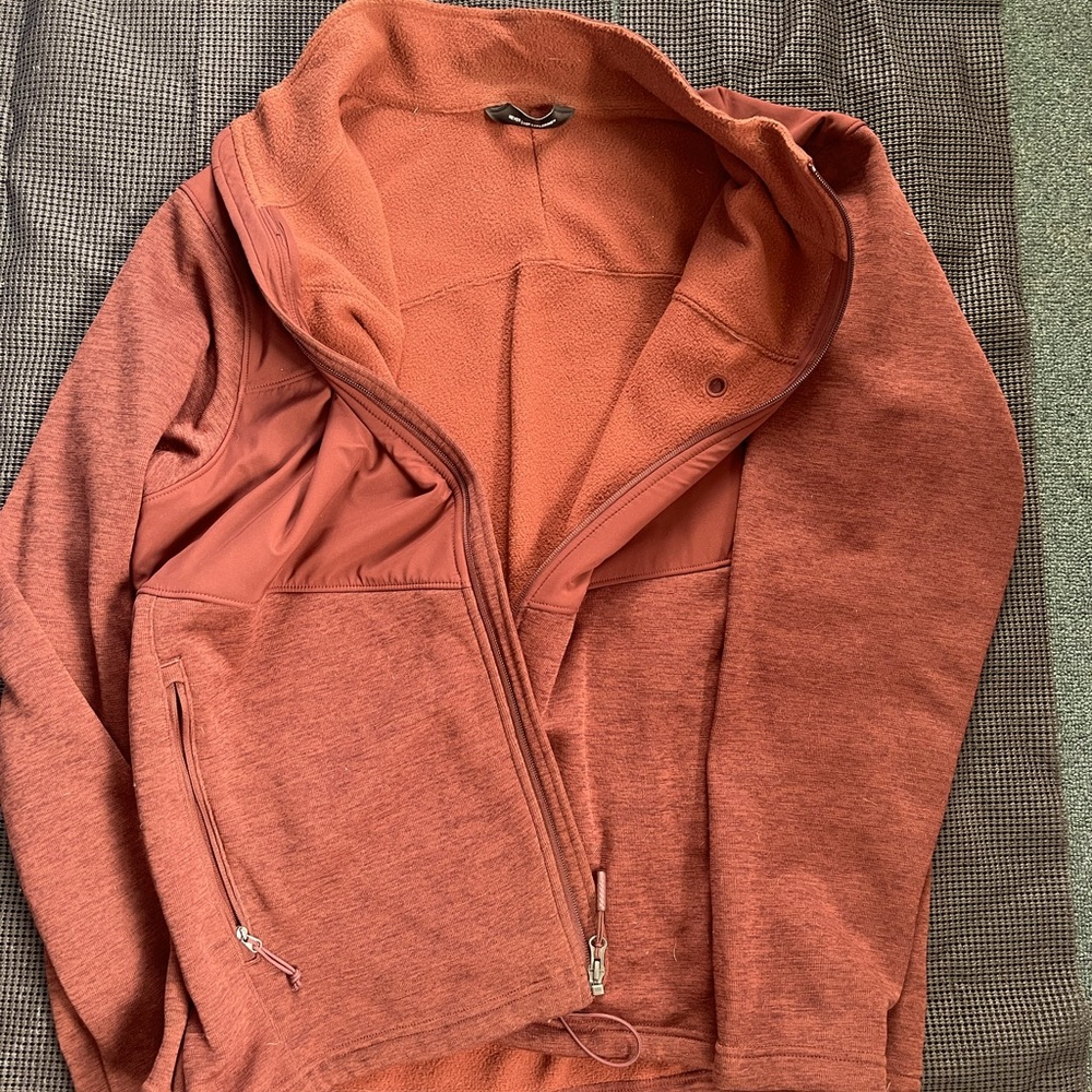 Men’s north face zip up